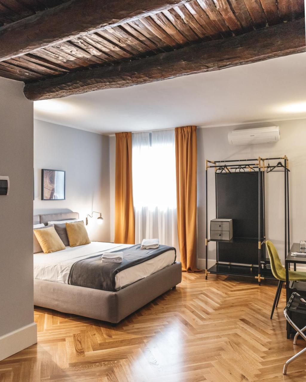 Relais Della Porta Hotel Napoli Bagian luar foto